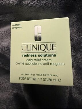 6 qty Clinique Redness Solutions Daily Relief Cream - Green